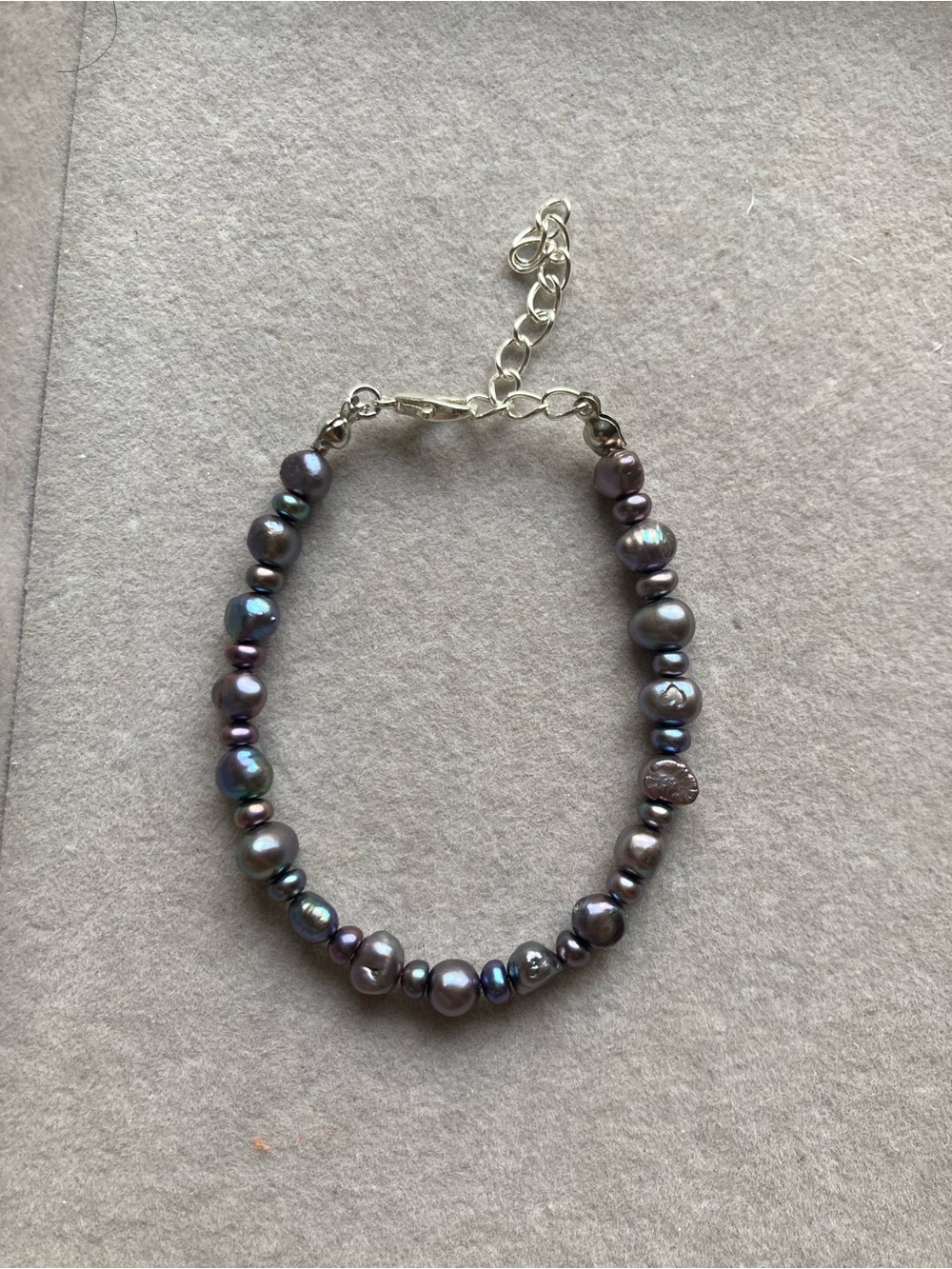 Freshwater Pearl Beaded Bracelet - Iridescent Black